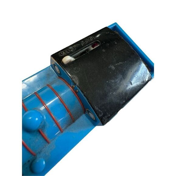 HiT Thomas TrackMaster 2006 Thomas the Tank Engine - Battery Operated - Picture 7 of 16